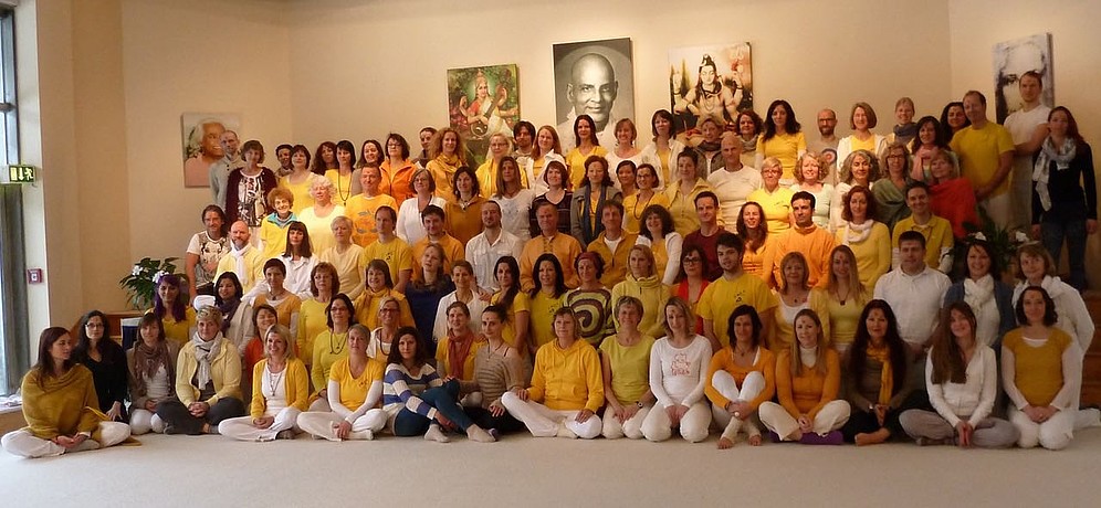 Abschlussfoto der Yogalehrer-Ausbildung 2011 im Januar 2013